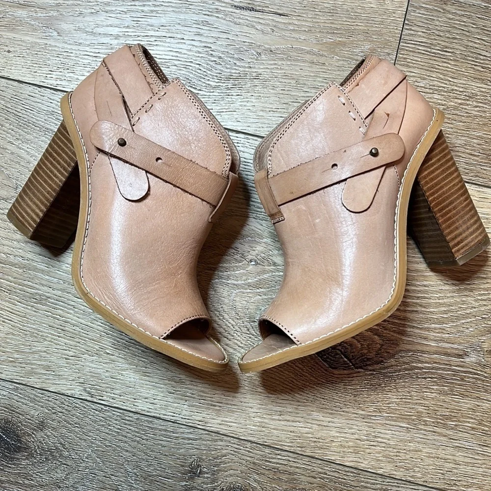 Sixtyseven Polly Tan Leather Peeptoe Booties Size 37/5